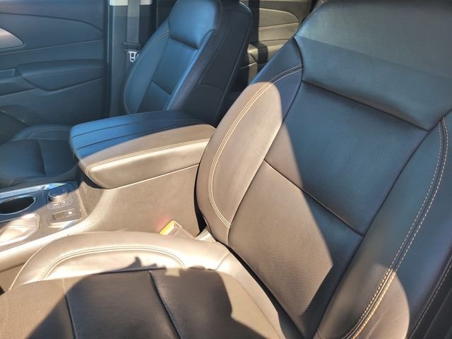 Used 2021 Beige Chevrolet Premier image 13