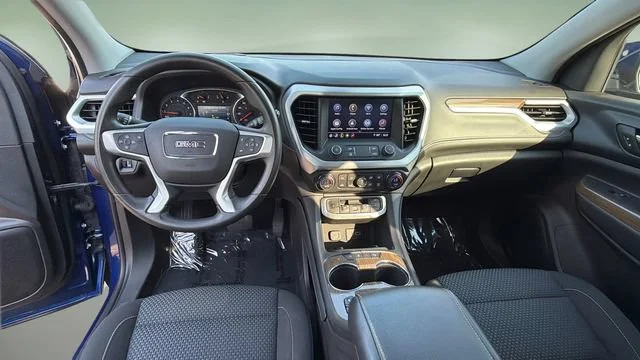 Used 2023 Ultra Blue Metallic GMC SLE image 16