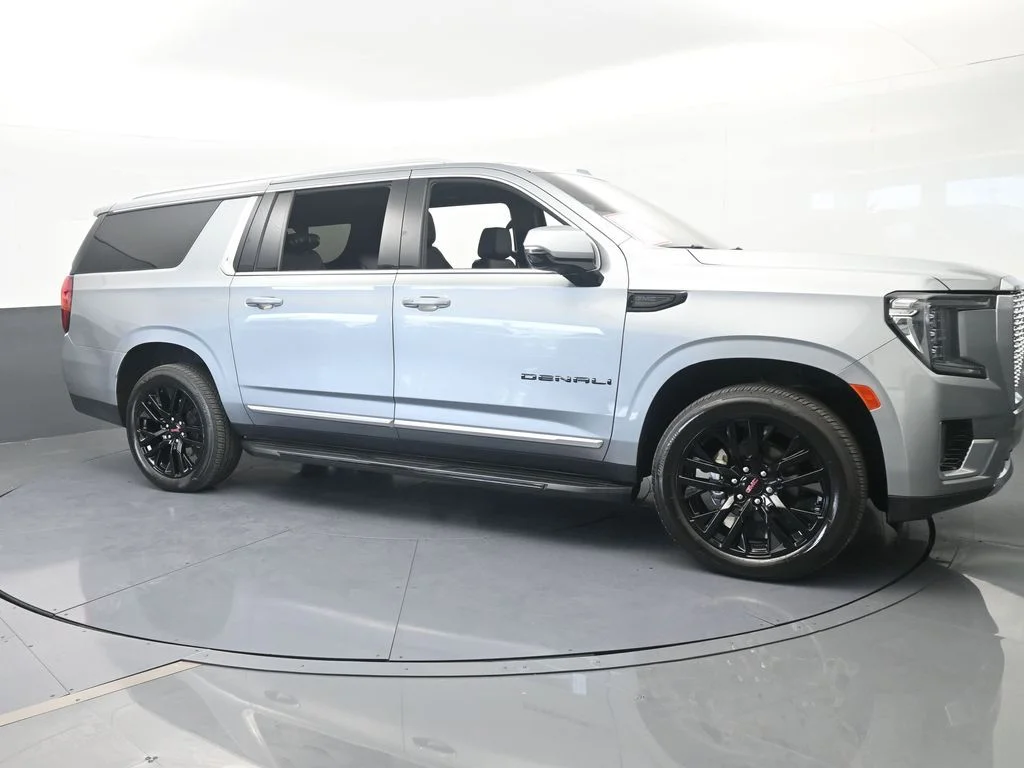 Used 2024 Sterling Metallic GMC Denali image 8