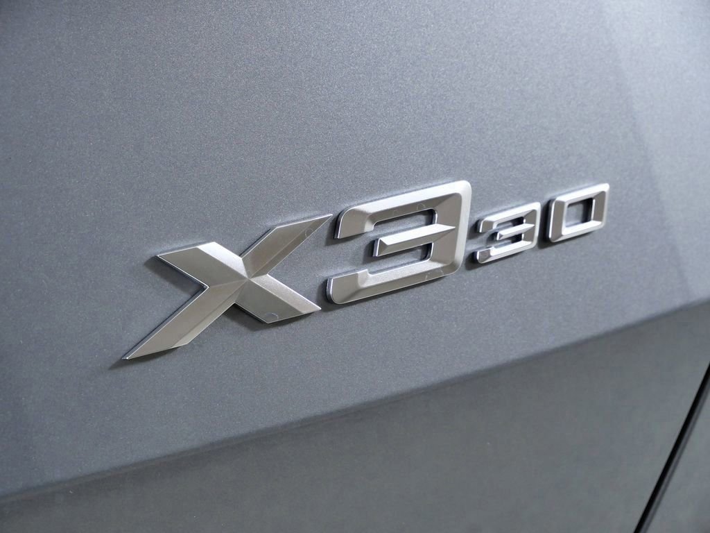 Used 2026 Skyscraper Grey Metallic BMW 30 xDrive image 13