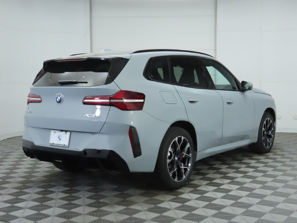 Used 2026 Gray Metallic BMW 30 xDrive image 5