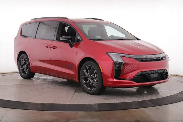 New 2027 Red Hot Pearl-Coat Exterior Paint Chrysler Select image 2