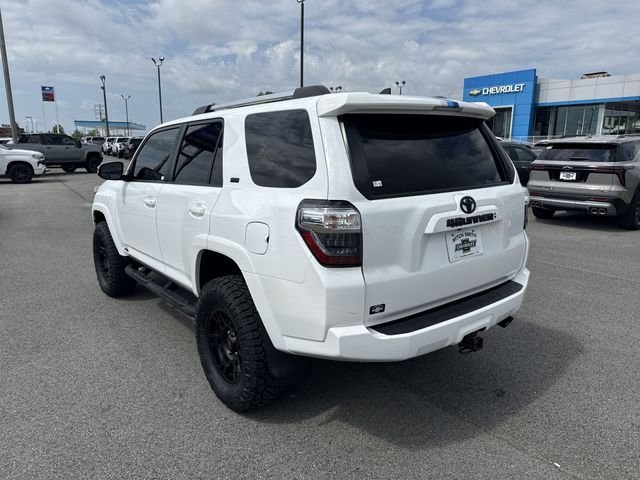 Used 2022 White Toyota SR5 Premium image 16