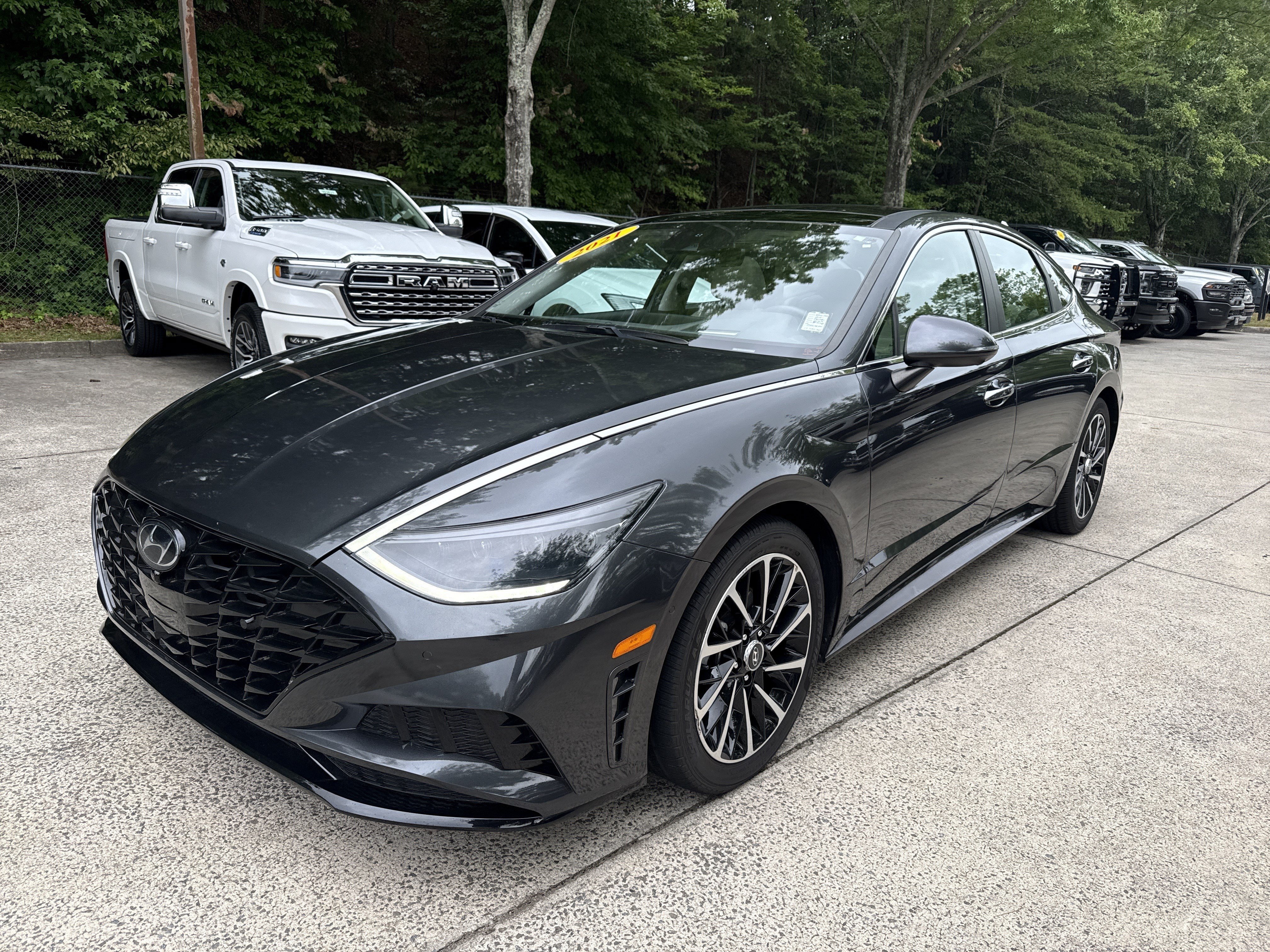 Used 2021 Portofino Gray Hyundai Limited image 3