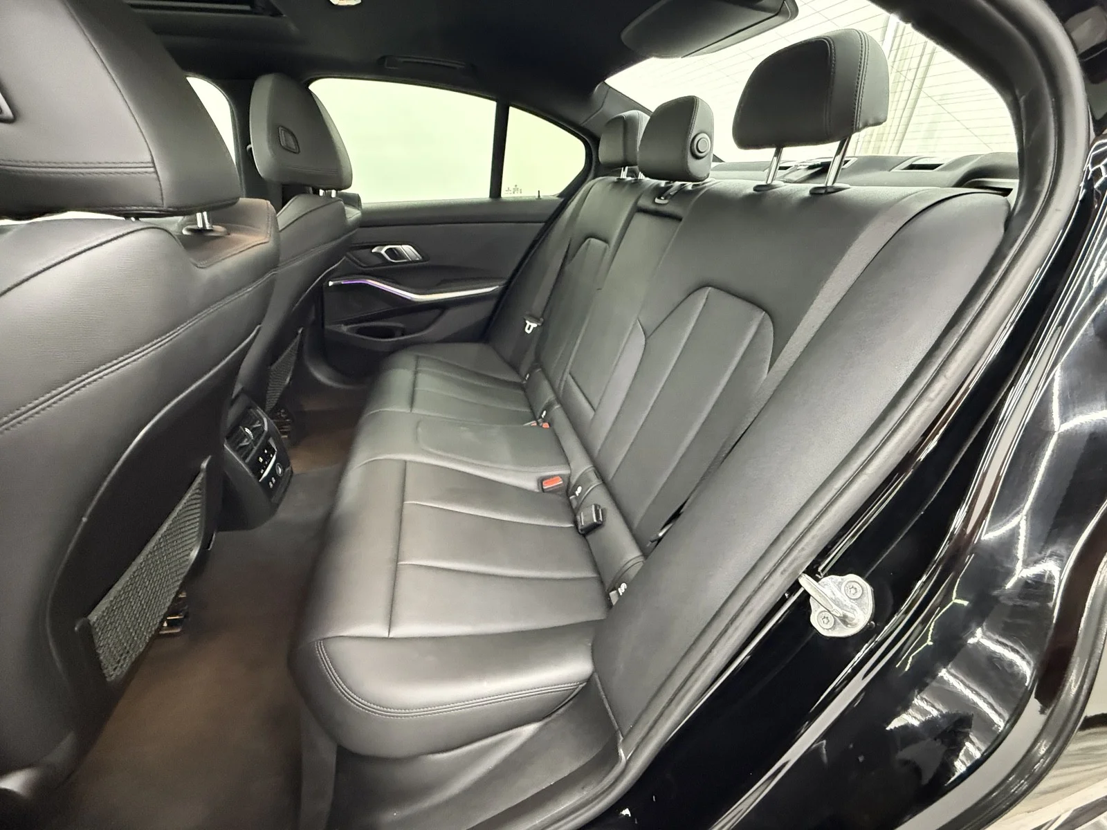 Used 2019 Jet Black BMW 330i xDrive image 31