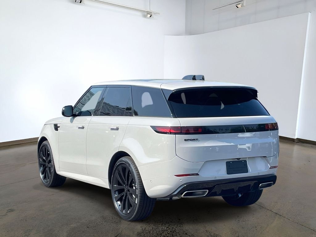 New 2026 Borasco Grey Land Rover Dynamic SE image 6