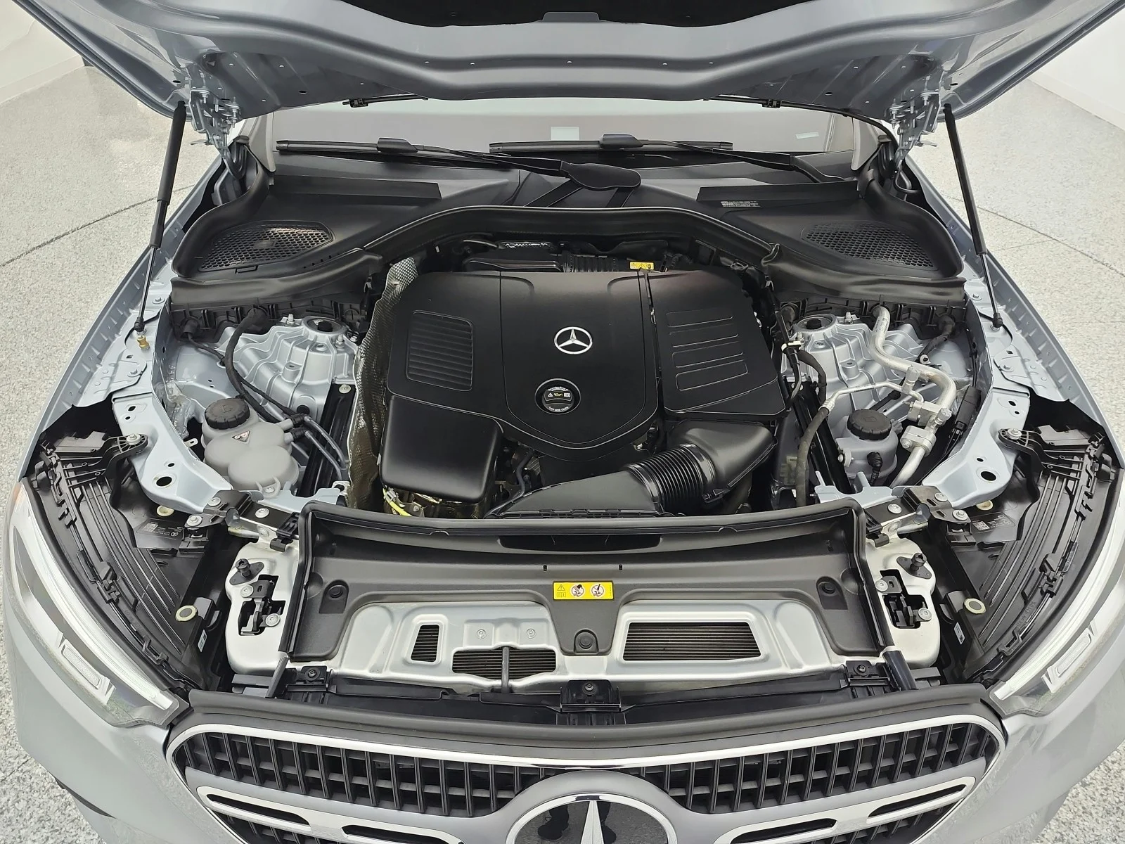 Certified Used 2025 Cirrus Silver Metallic Mercedes-Benz GLC 300 SUV image 22