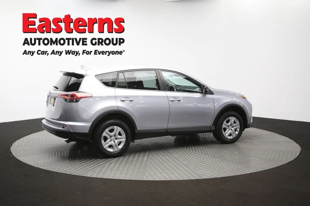 Used 2018 Silver Toyota LE image 41