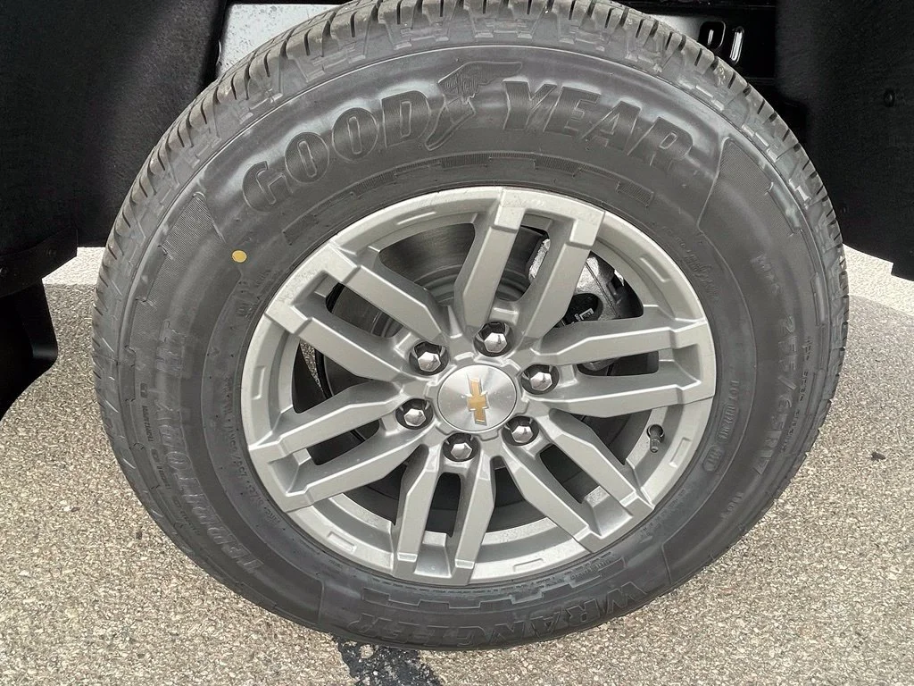 New 2026 Sterling Gray Metallic Chevrolet LT image 28