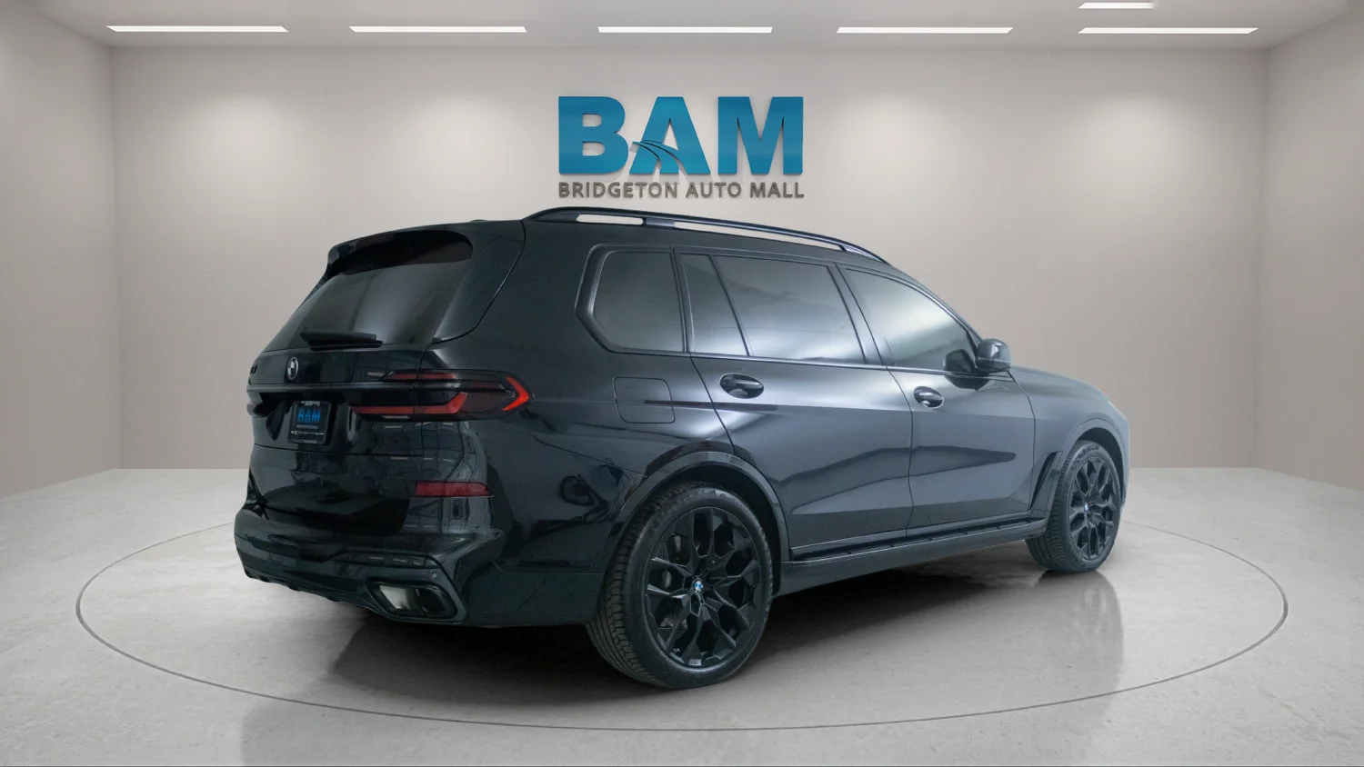Used 2024 Black BMW xDrive40i image 7