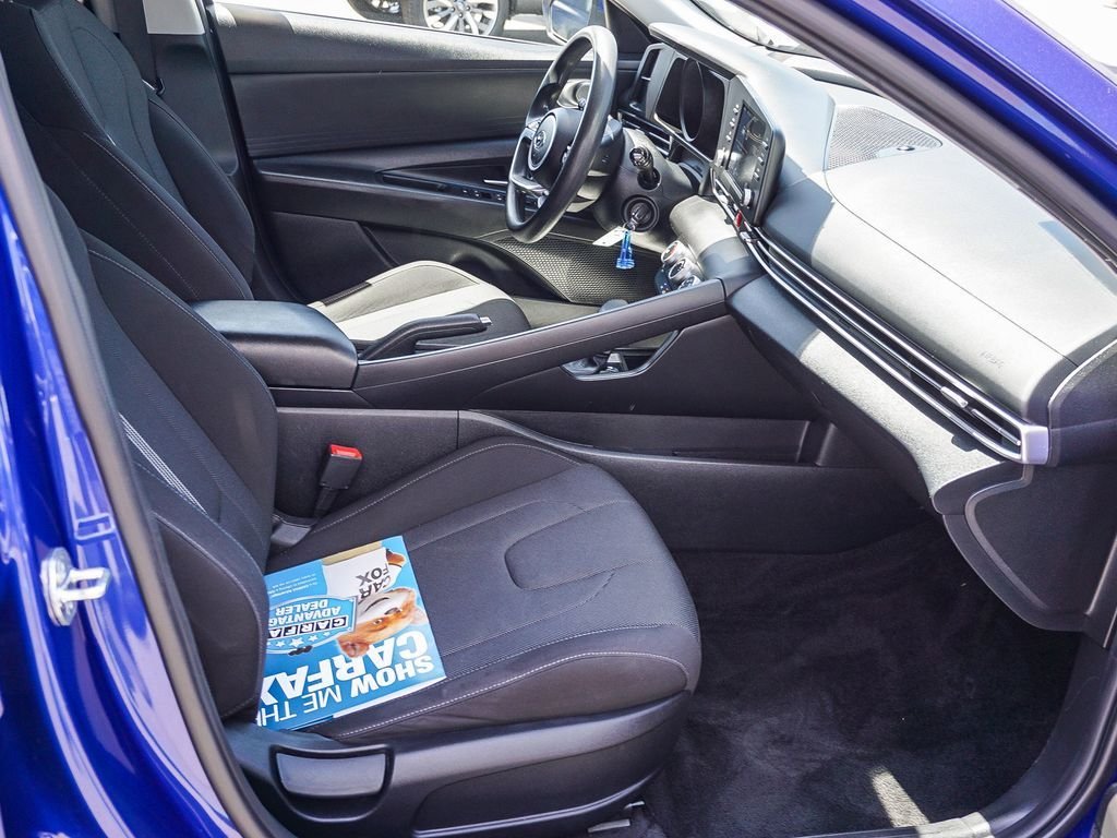 Used 2023 Blue Hyundai SE image 12