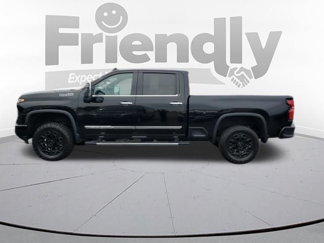 Used 2024 Black Chevrolet High Country image 2