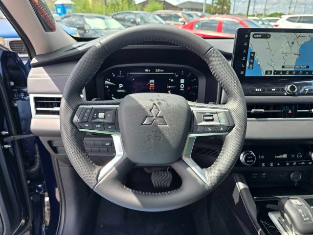 2025 Mitsubishi Outlander SE - Photo 21