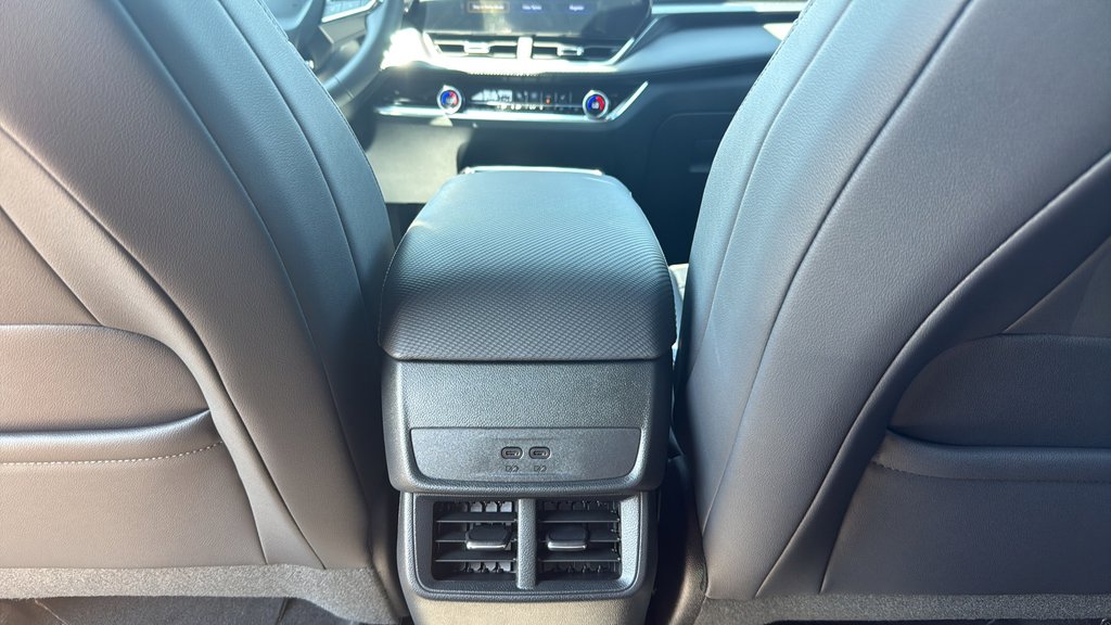 New 2027 Mosaic Black Metallic Chevrolet FWD LT image 37