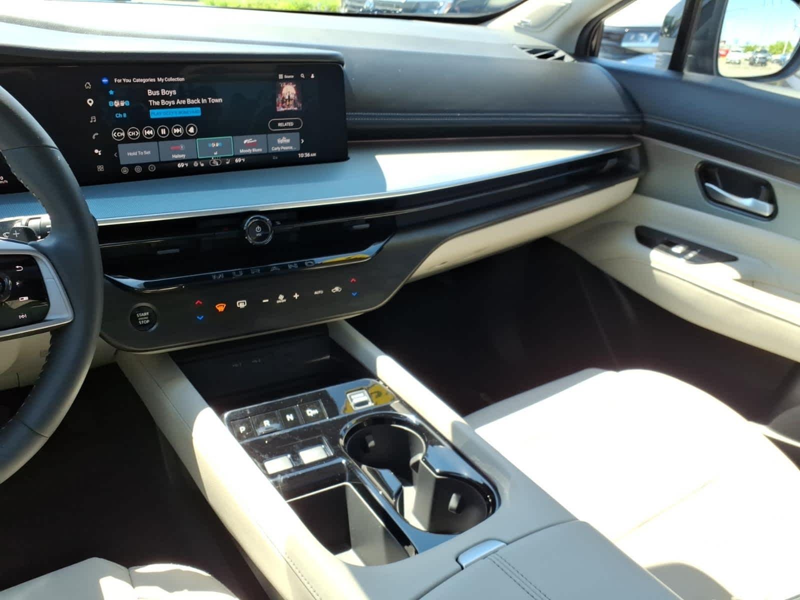 Used 2025 Super Black Nissan SL image 15
