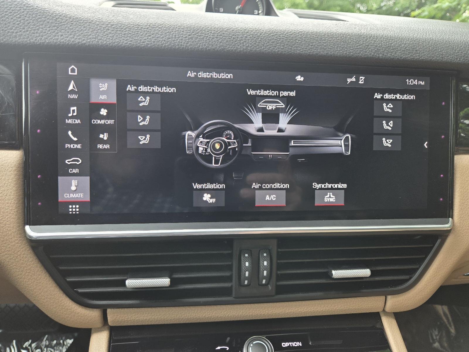 Used 2020  Porsche Base image 28