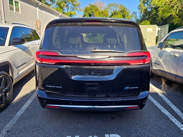 Used 2024 Black Chrysler Select image 4