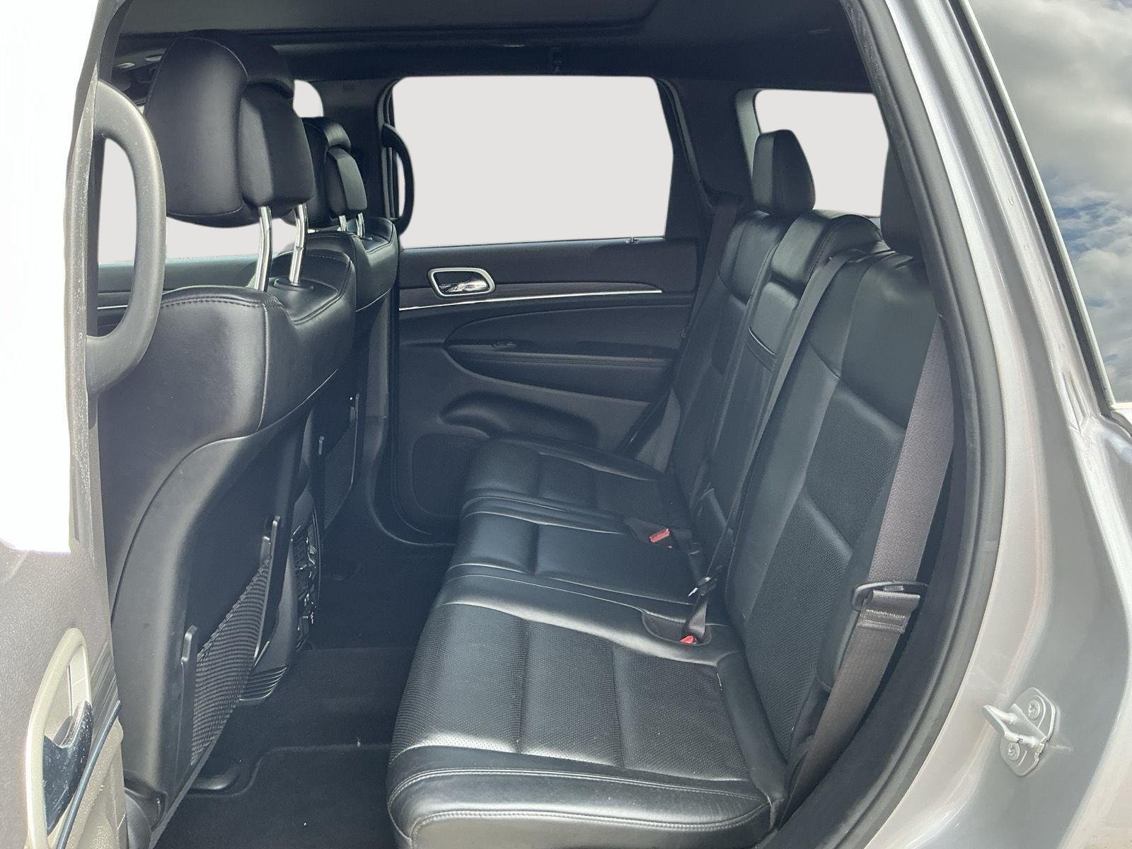 Used 2019 Billet Silver Metallic Clearcoat Jeep Limited image 10