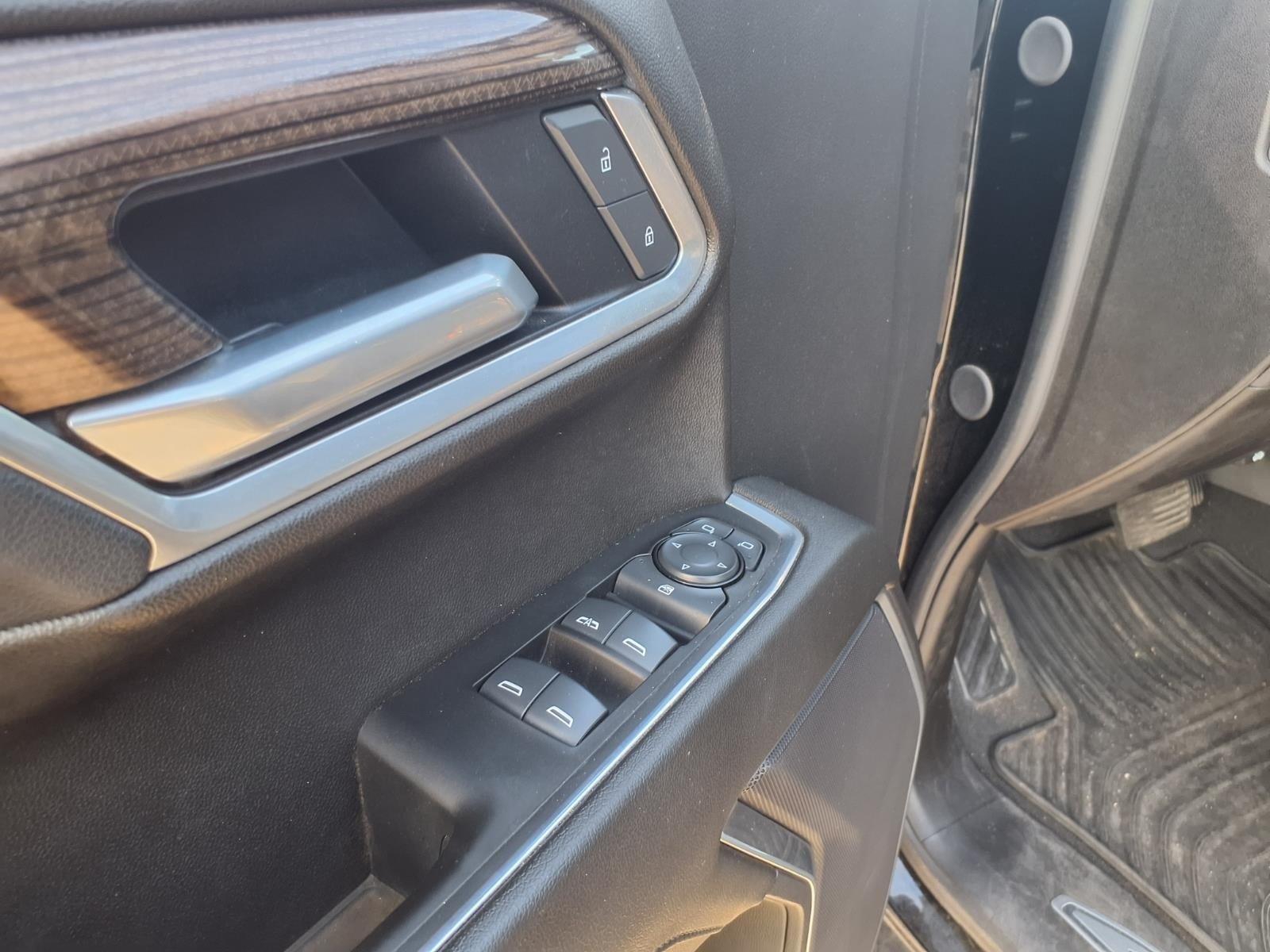 2025 Chevrolet Silverado 1500 photo 15 of 25