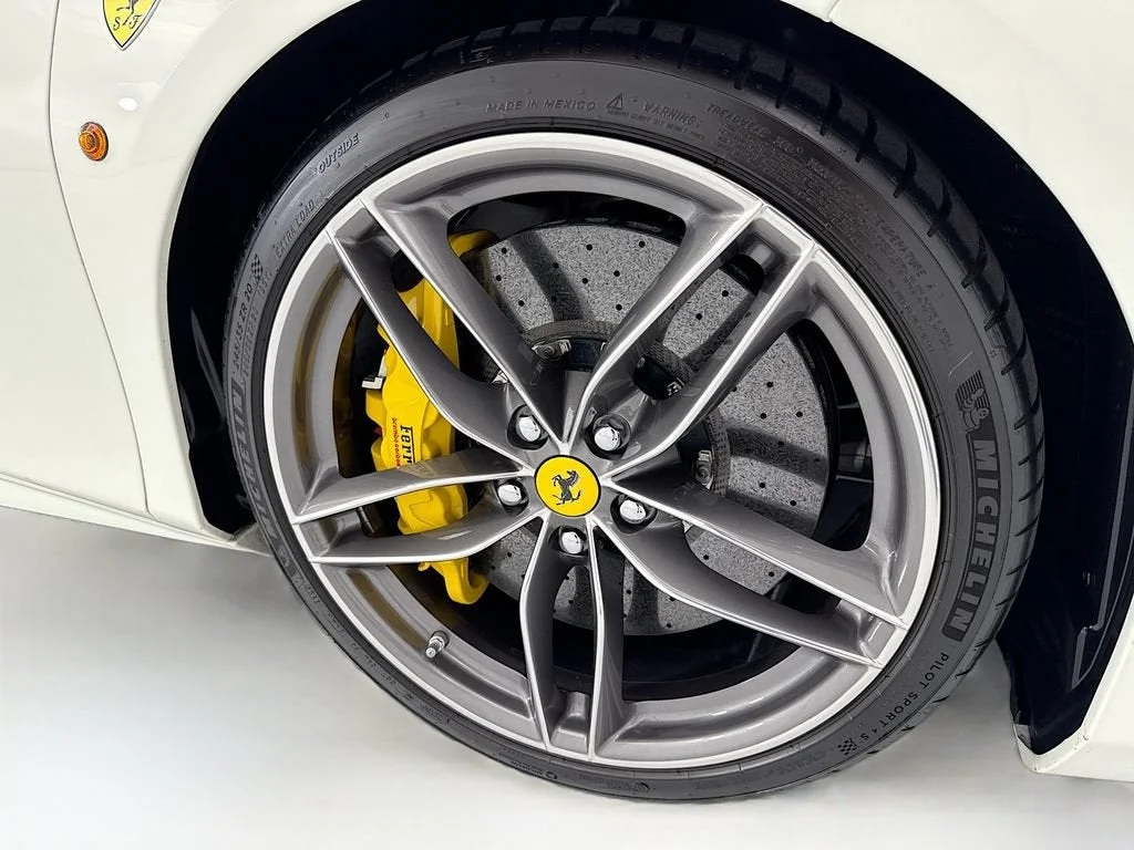 Used 2018 Bianco Avus Ferrari  image 35