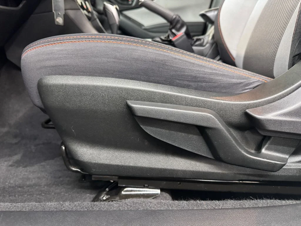 Used 2018 White Subaru 2.0i Premium image 15