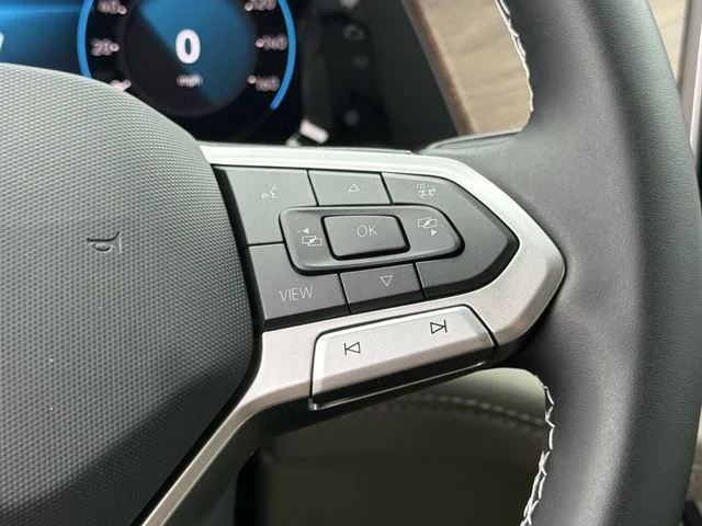 New 2026 White Volkswagen 2.0T SE w/Technology image 11
