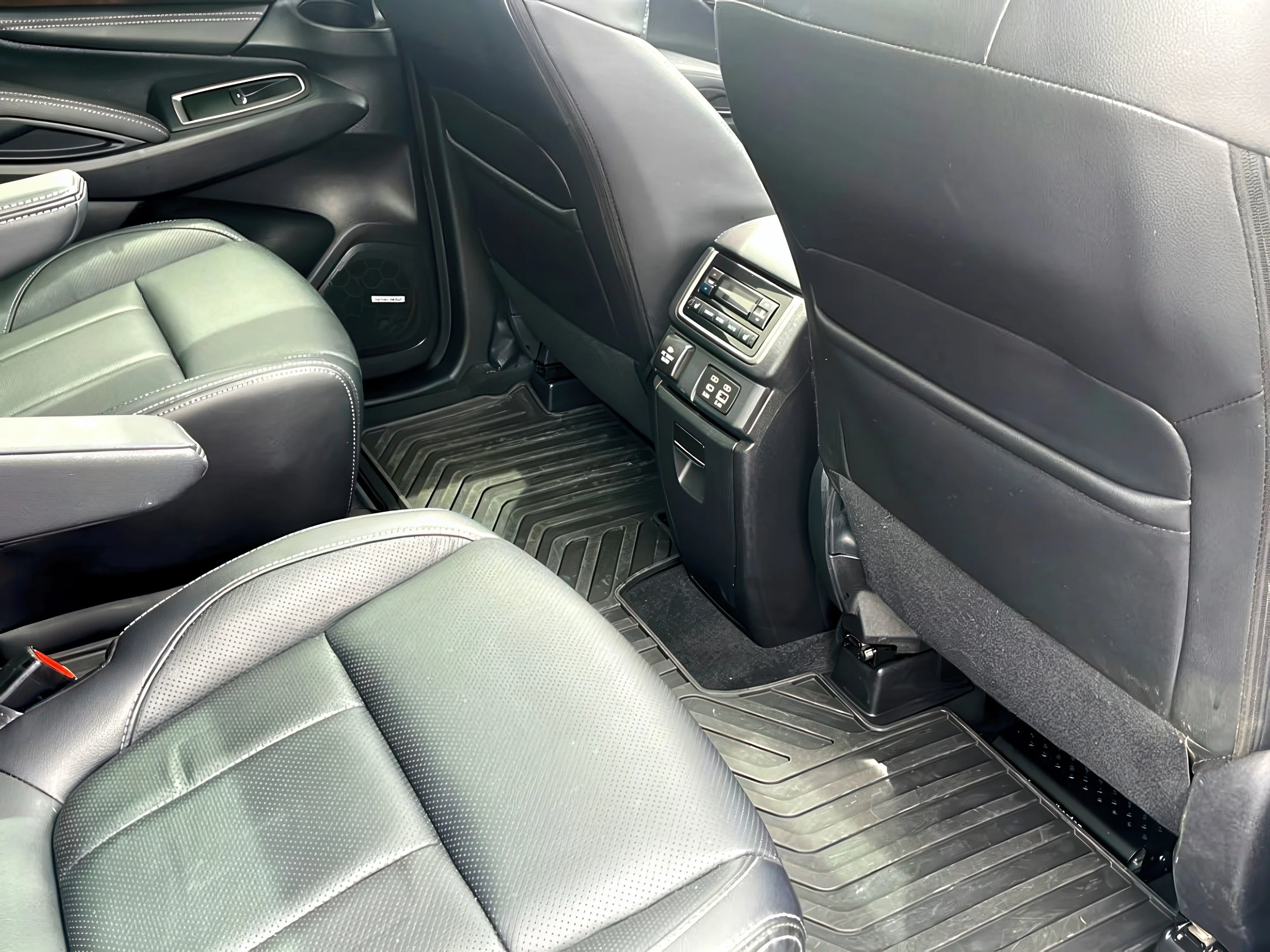 2025 Subaru Ascent Touring - Photo 26