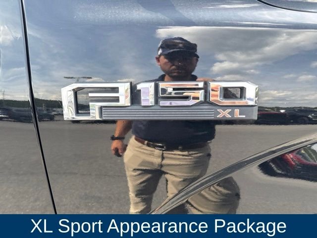 Used 2017 Black Ford XL image 7