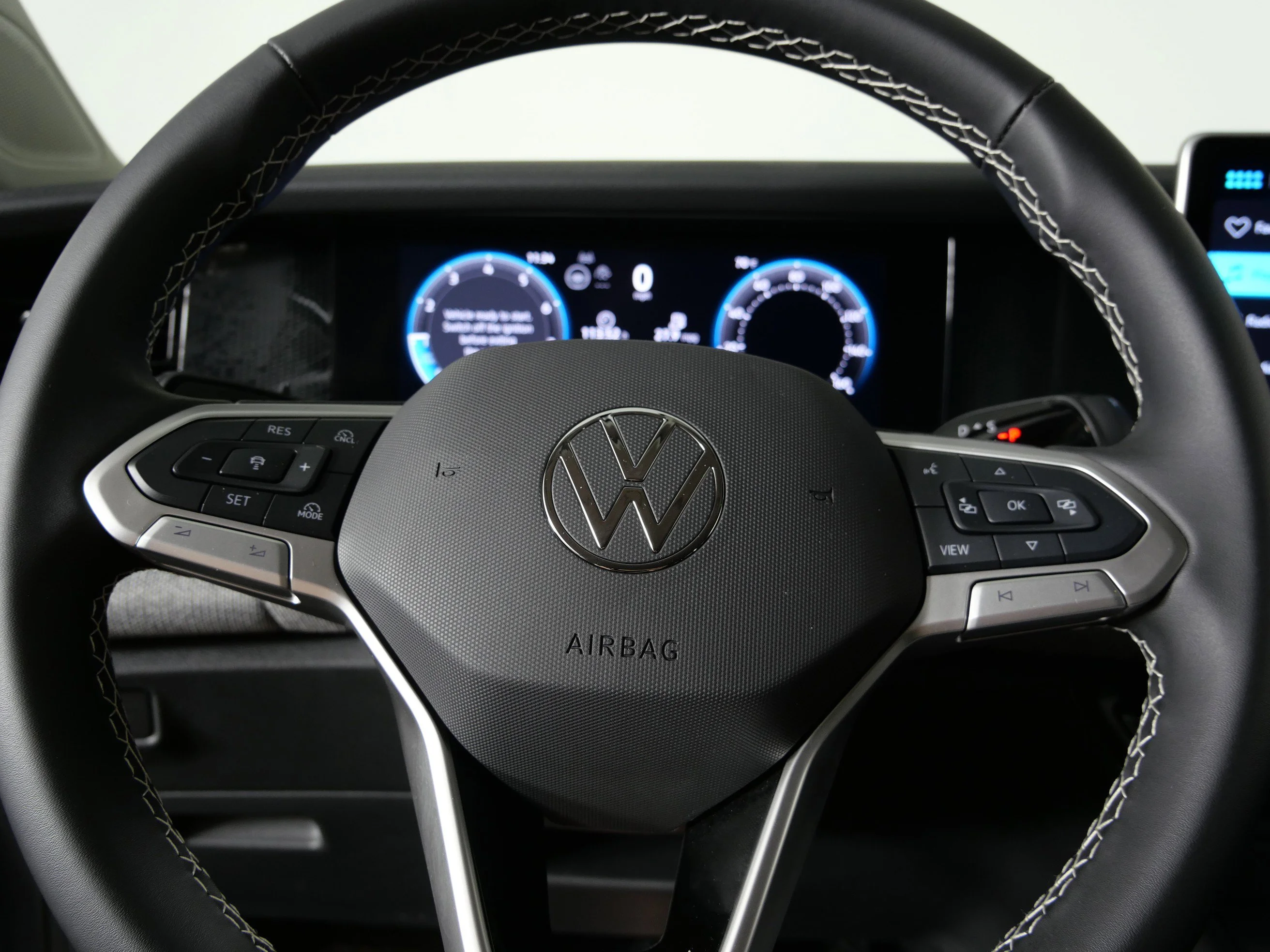 Certified Used 2025 Silver Volkswagen S image 30