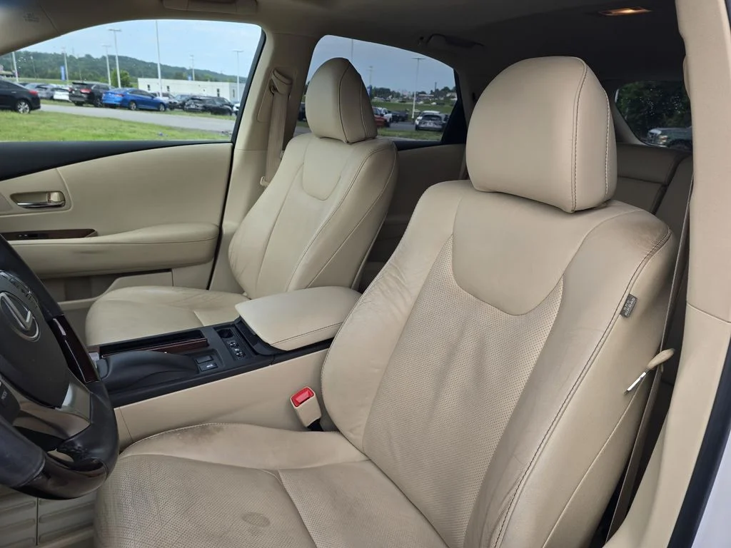 Used 2014 Starfire Pearl Lexus Base image 13