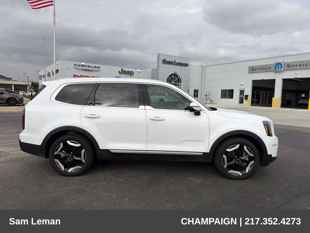 Used 2024 White Kia EX image 2