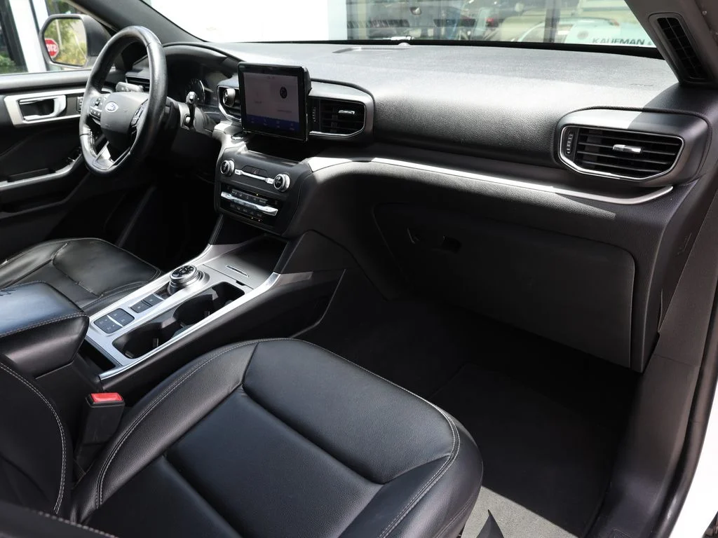 Used 2020 White Ford XLT image 20