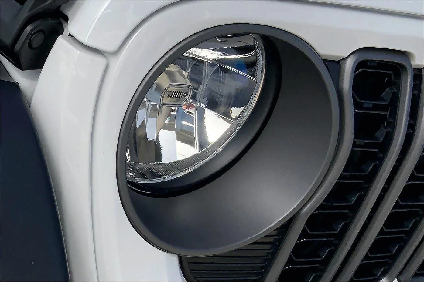 Used 2026 Bright White Clearcoat Jeep Sport image 22