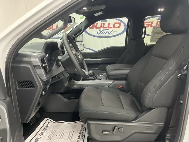 New 2026 Oxford White Ford XLT image 15