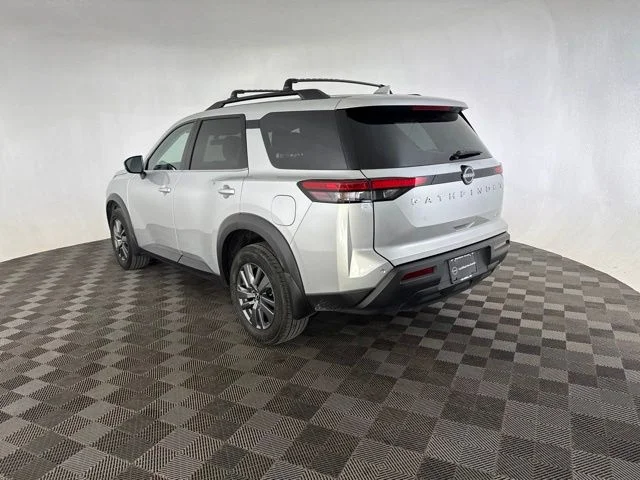 Used 2025 Silver Nissan SV image 7
