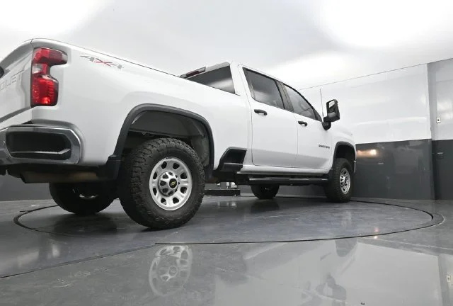 Used 2021 White Chevrolet Work Truck image 27