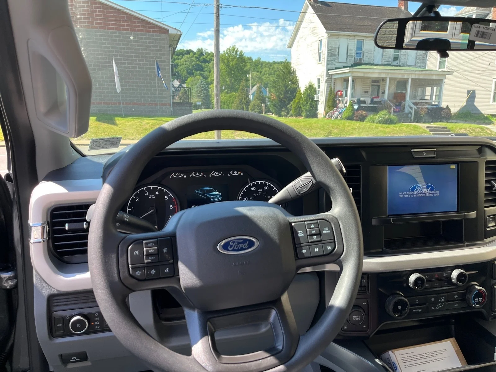 New 2026 Carbonized Gray Metallic Ford F-250® XLT image 8