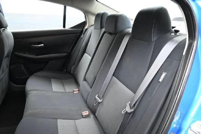 Used 2020 Blue Nissan SV image 14
