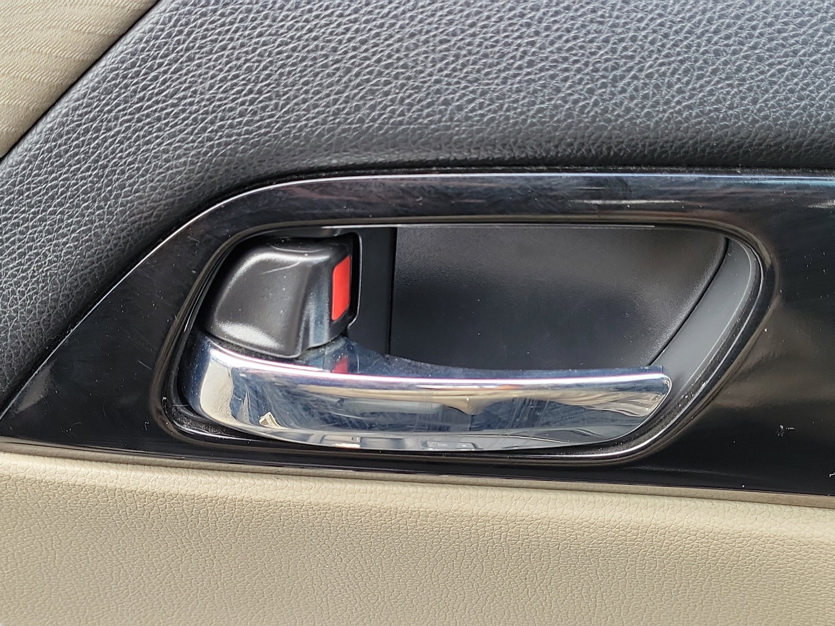 Used 2016 Black Honda LX image 27