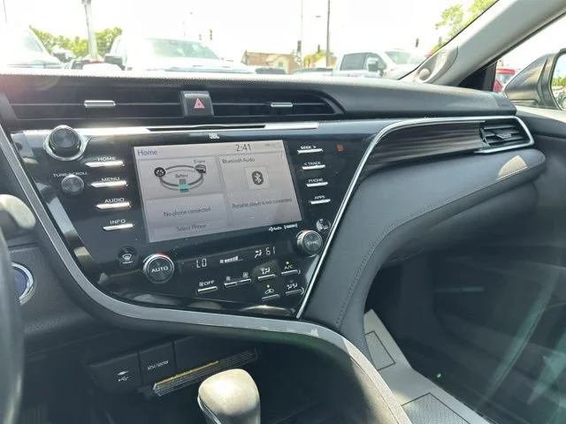 Used 2018 Gray Toyota XLE image 37
