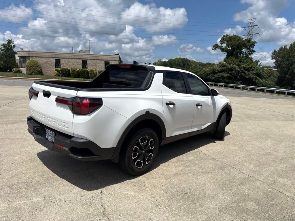 Used 2023 White Hyundai SEL image 11