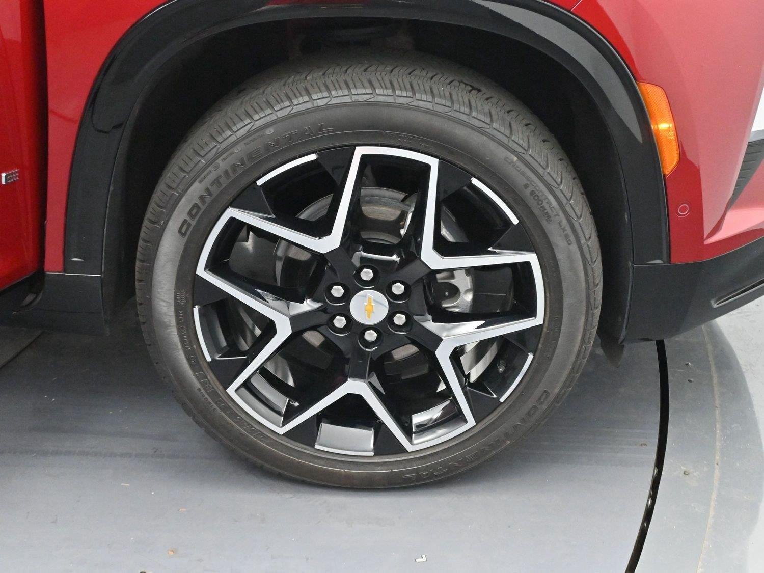 Used 2025 Radiant Red Tintcoat Chevrolet High Country image 38