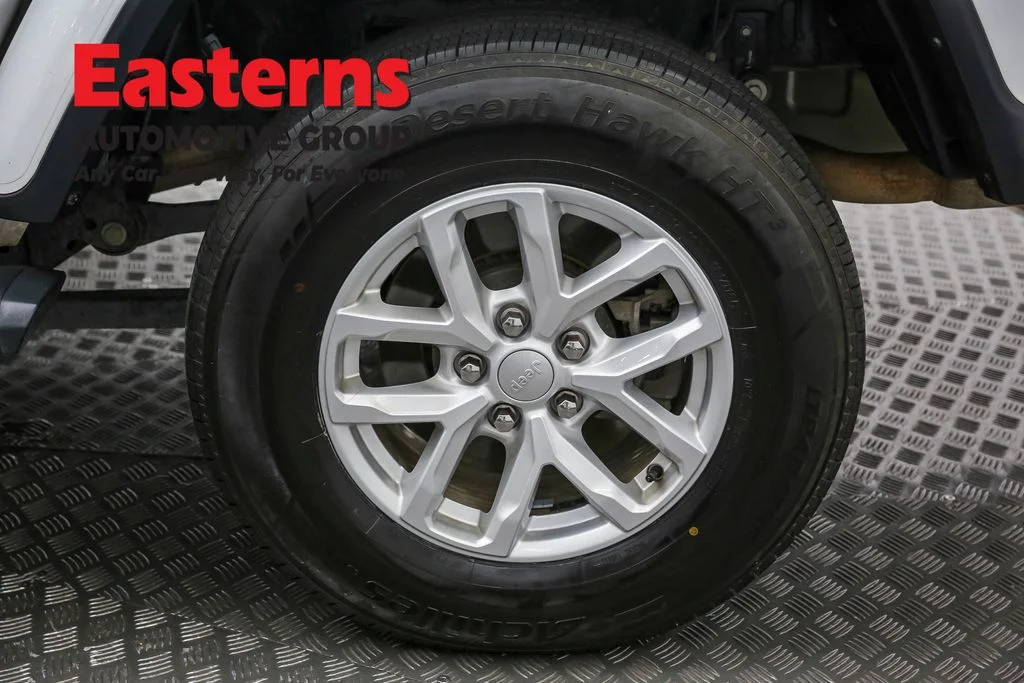 Used 2023 White Jeep Sport image 30