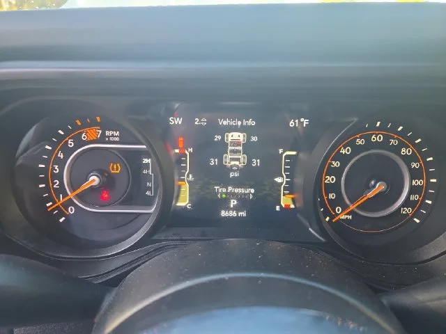 Used 2025 Black Jeep Sahara image 18