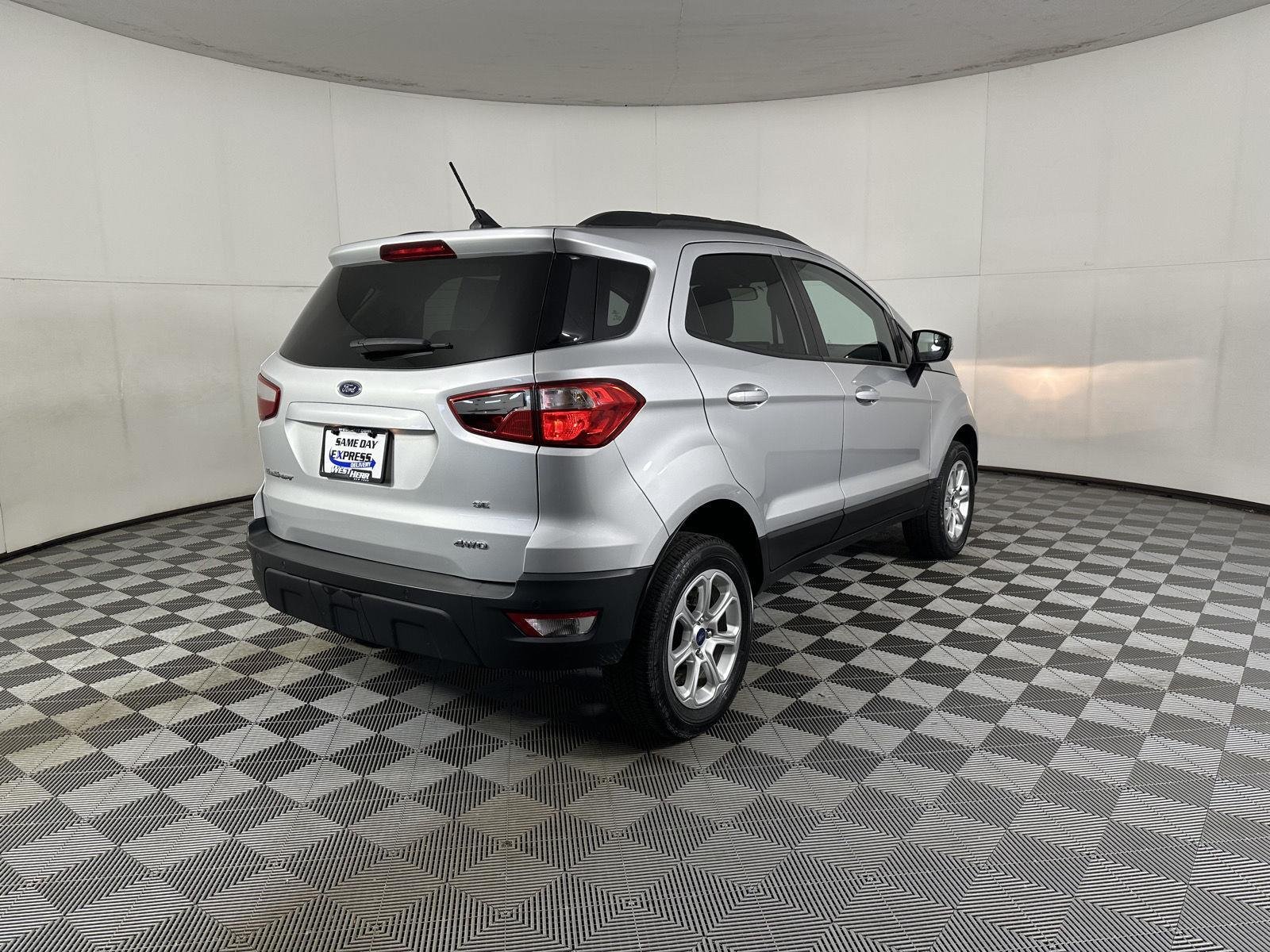 Used 2022 Moondust Silver Ford SE image 29