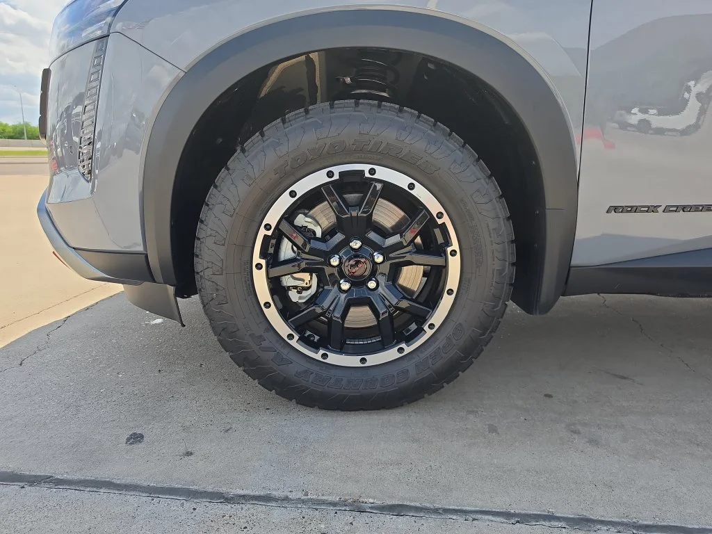 New 2026 Boulder Gray Pearl / Super Black Two-tone Nissan Rock Creek® image 27