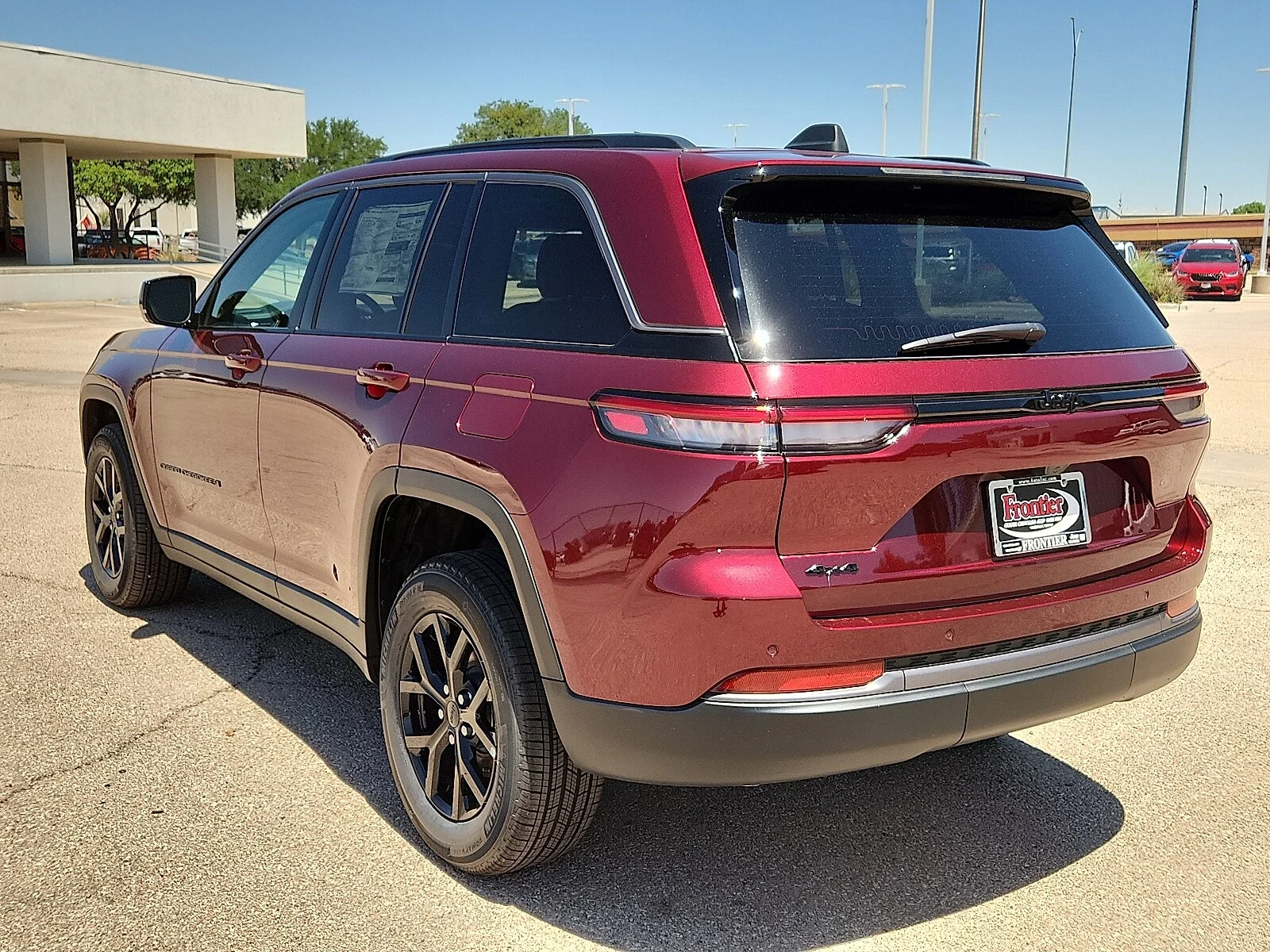 New 2026 Velvet Red Pearl-Coat  Paint Jeep LAREDO ALTITUDE 4X4 image 3