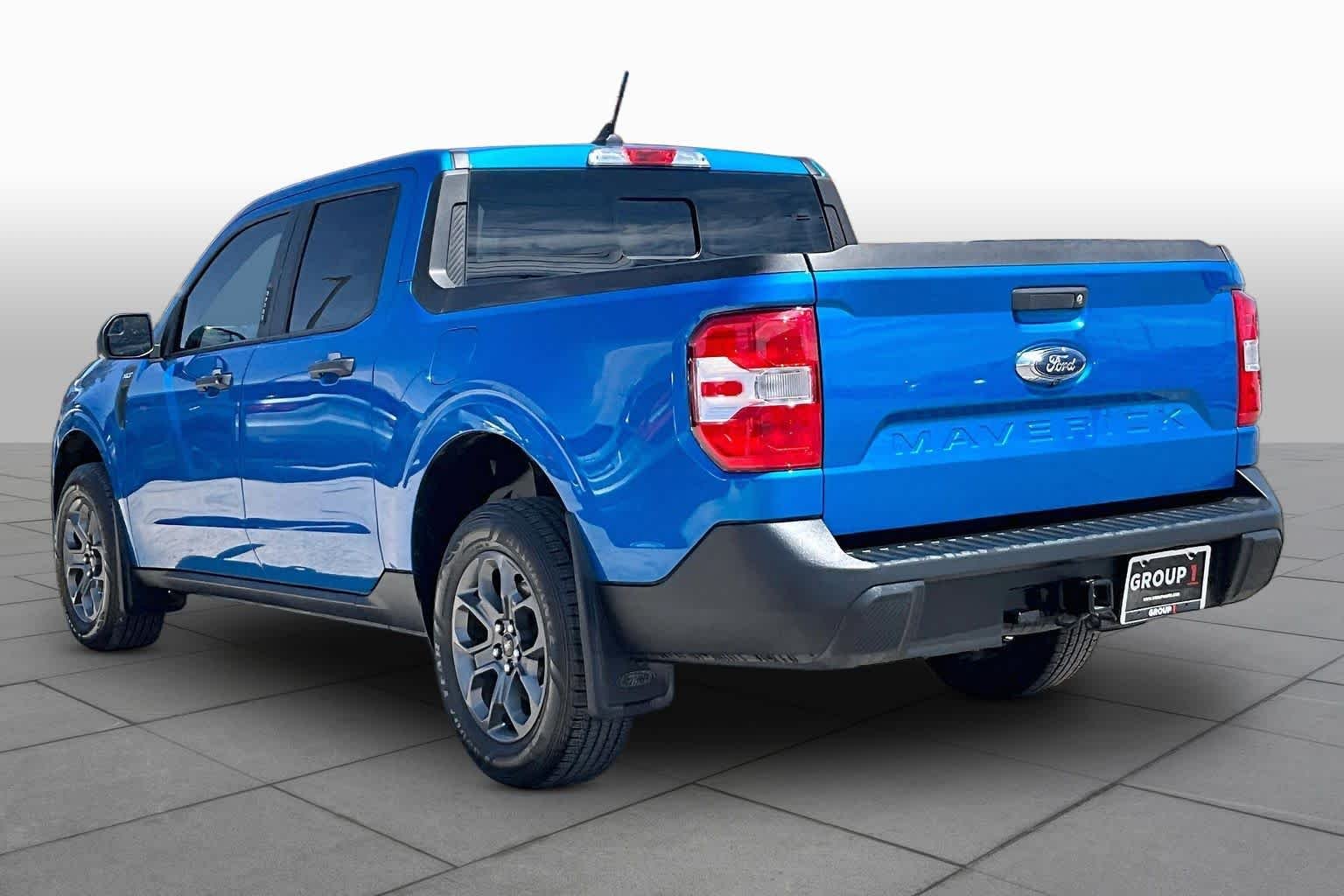 Used 2022 Velocity Blue Ford XLT image 11