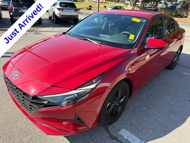 Used 2022 Red Hyundai Blue image 7