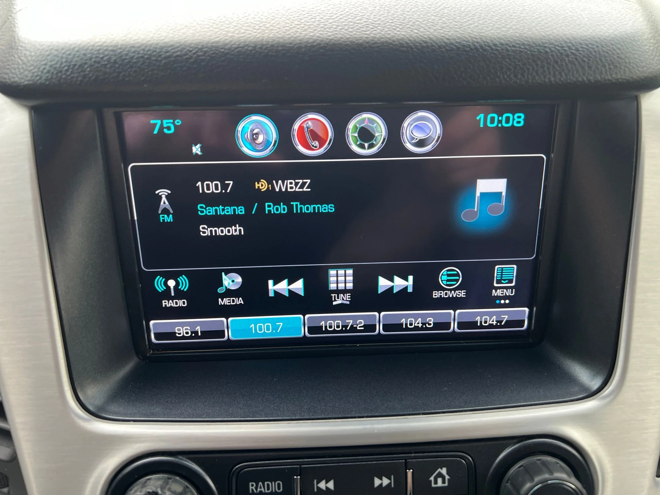 Used 2020 Black GMC SLT image 36